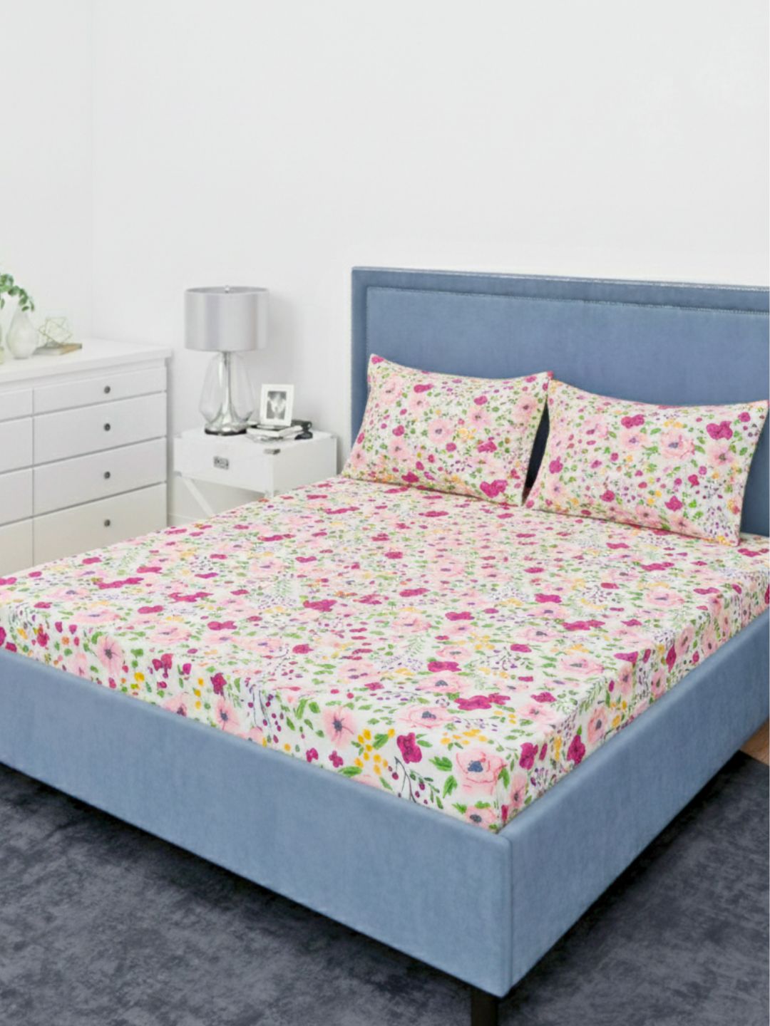 Premium hypoallergenic glace cotton digitally printed 3D Design/ Printed double bedsheet/ Kids Bedsheet/ Red and Pink